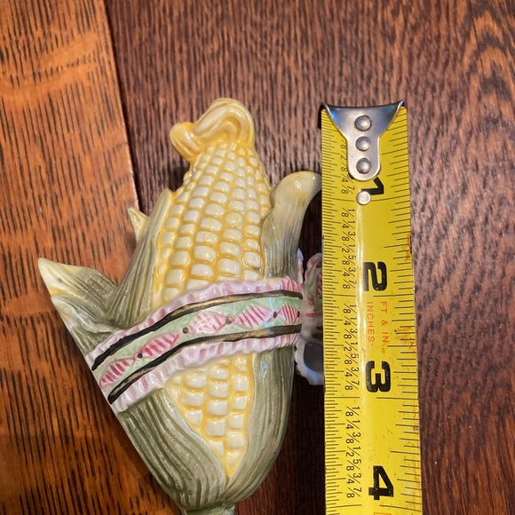 Final sale Vintage corn salt or pepper shaker. - Picture 9 of 13